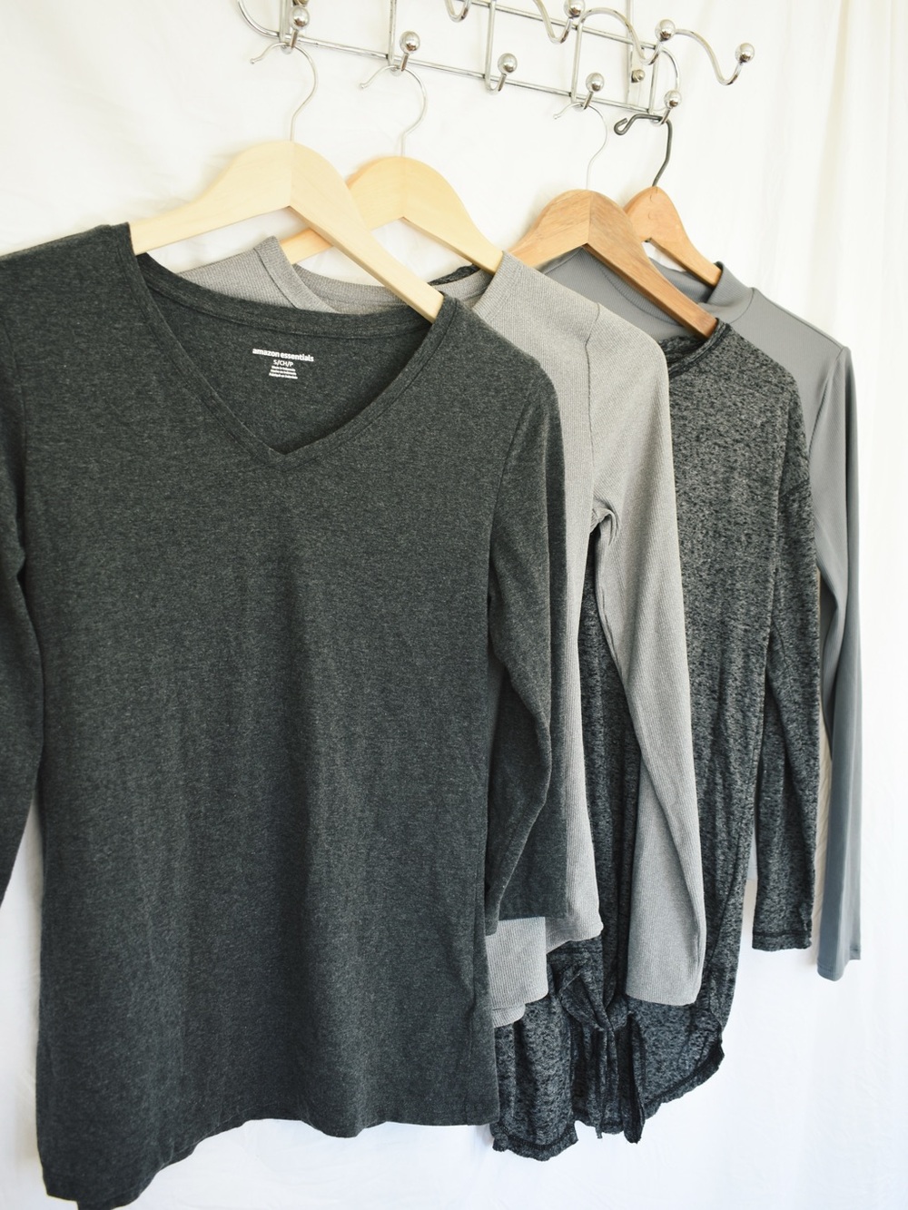 Women’s Long Sleeve Gray Top Bundle of 4 | Size S & XS